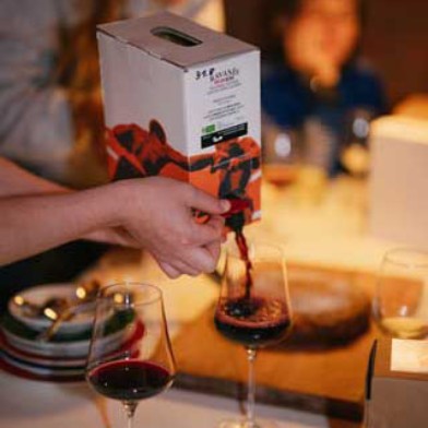 Château Carton & Bratwurst vom Grill